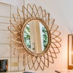 Miroir soleil : l’élément déco iconique qui illumine votre intérieur